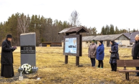 Märtsiküüditamise aastapäev Kilingi-Nõmmes mälestusmärgi juures