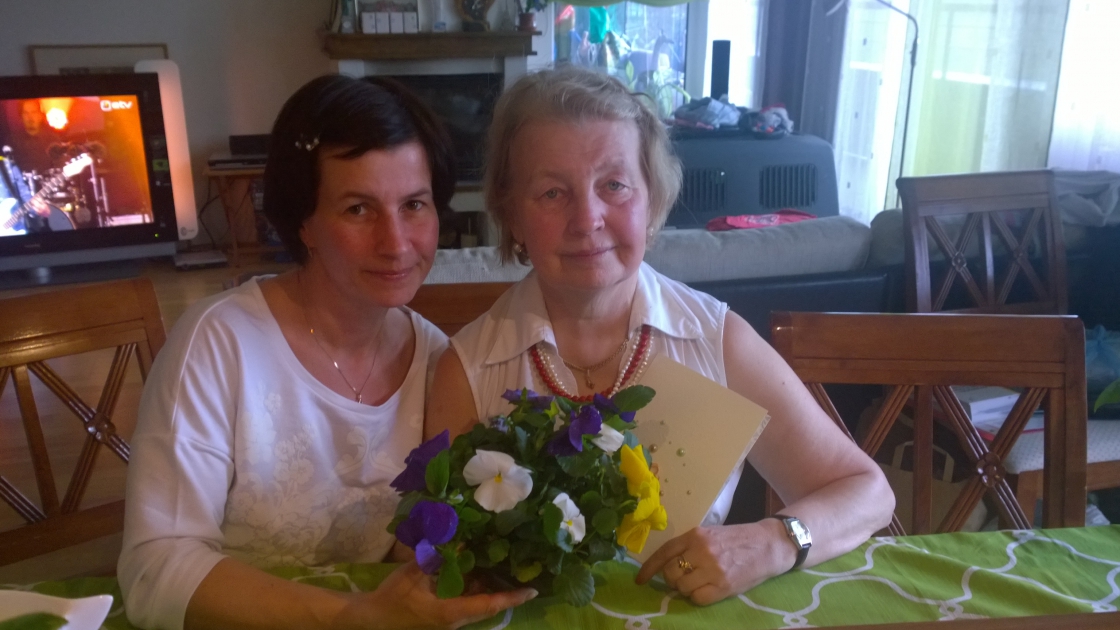 Ema Mare koos tütar Gerdiga emadepäeval 2015
